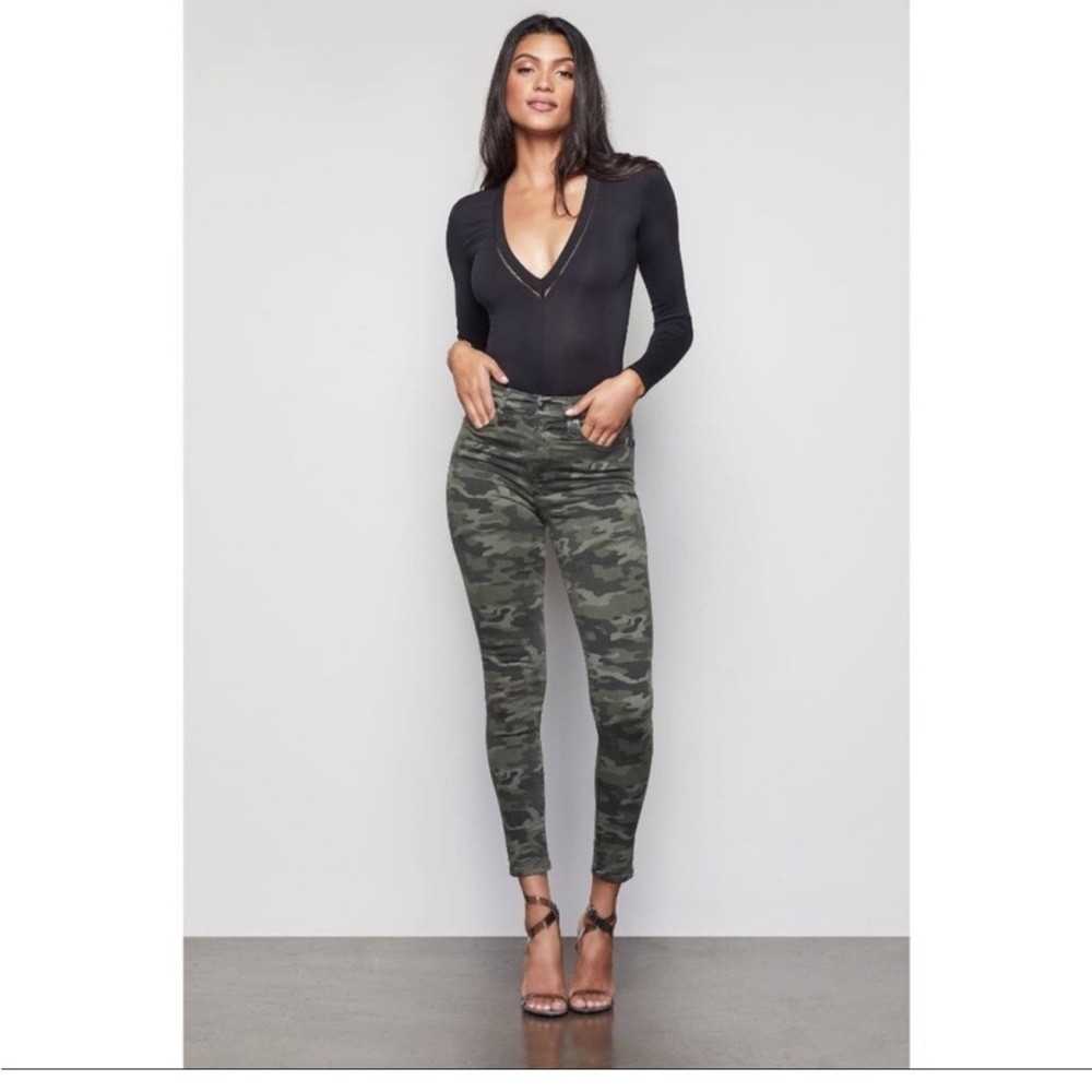 Good American Good Waist Jeans in Camo Green
Skinny High Waist Size 12/31